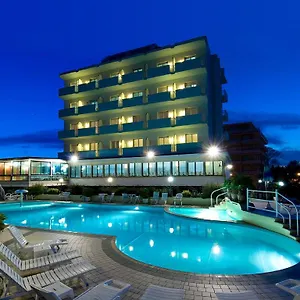 https://strand-hotel-colorado-lido-di-savio.emilia-romagnahotels.net